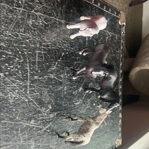 Set of 4 mojo horse figurines